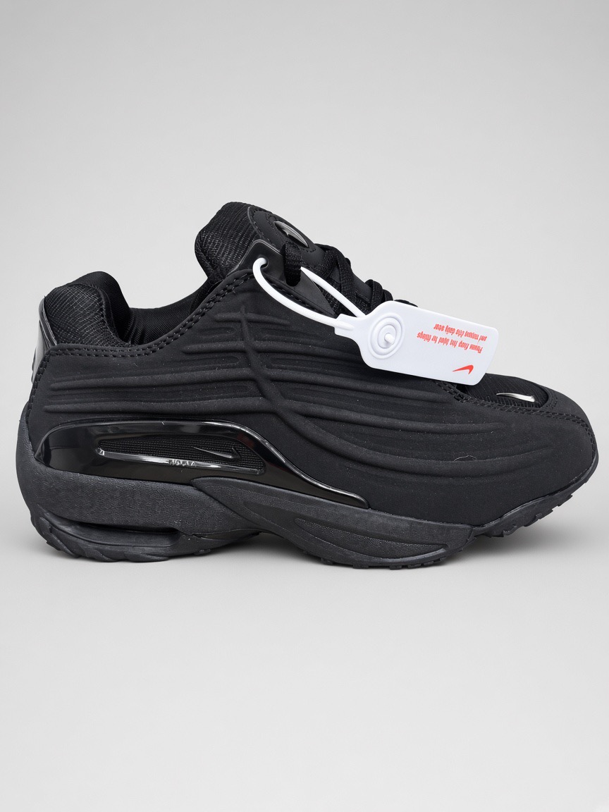 Nike Air Max — Triple Black